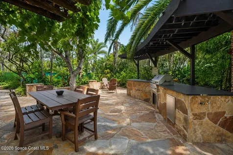 1010 Pine Tree Drive Indian Harbour Beach FL 32937