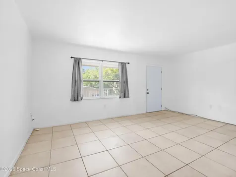89 NW Irwin Avenue Melbourne FL 32904