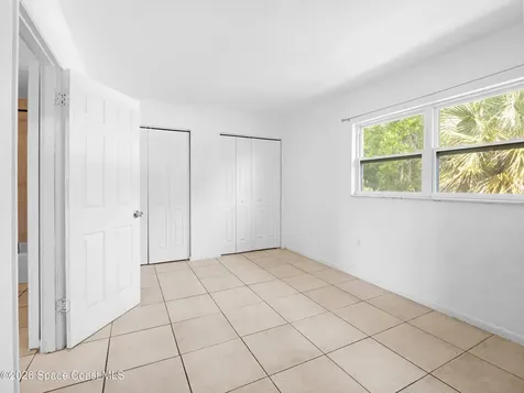 89 NW Irwin Avenue Melbourne FL 32904