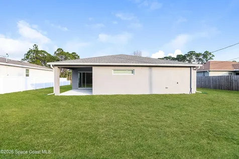 2110 Watkins Road SE Palm Bay FL 32909