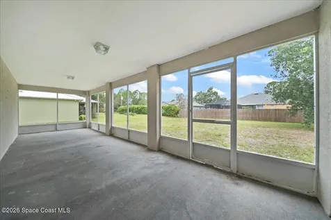 657 Floyd Street SE Palm Bay FL 32909