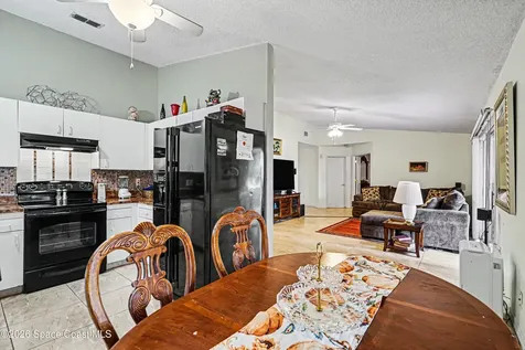 866 Wateroak Drive NE Palm Bay FL 32905