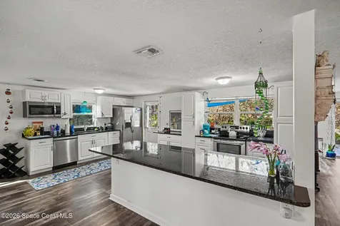 427 Lynn Avenue Melbourne FL 32935