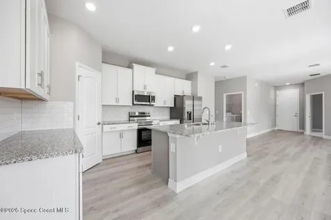 495 Harrison Street SW Palm Bay FL 32908