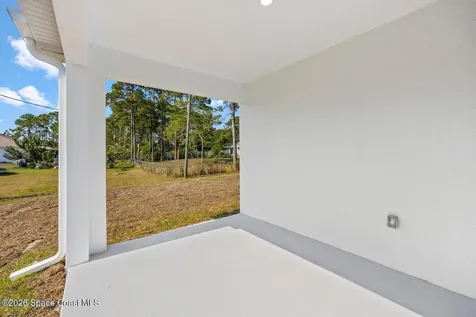 495 Harrison Street SW Palm Bay FL 32908