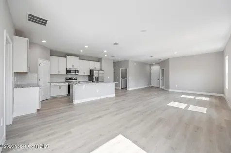 495 Harrison Street SW Palm Bay FL 32908
