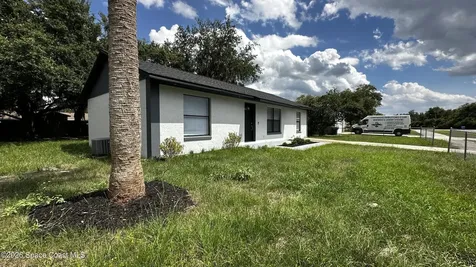65 S Courtland Boulevard Deltona FL 32738