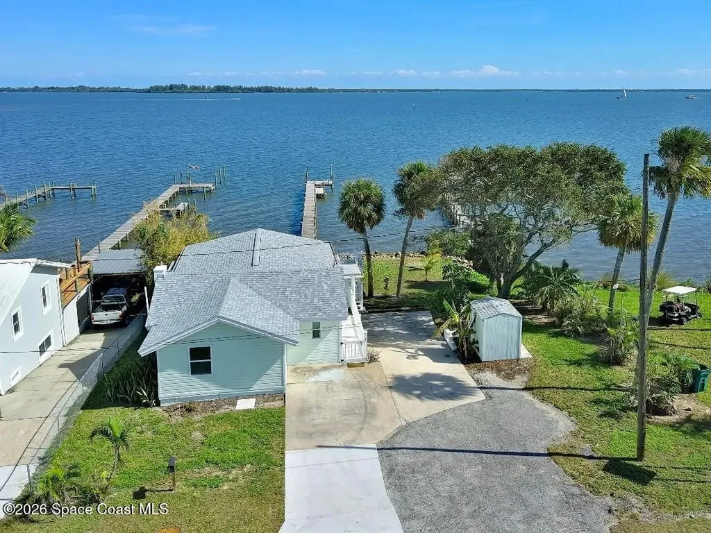 8855 U.s. 1 Micco FL 32976