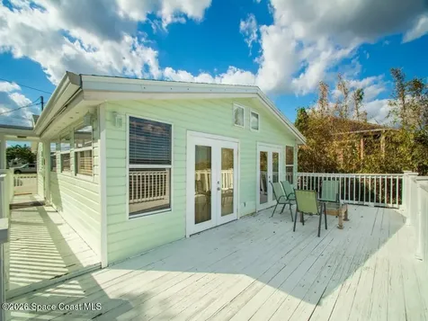8855 U.s. 1 Micco FL 32976