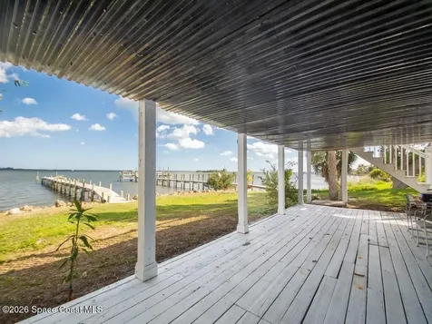 8855 U.s. 1 Micco FL 32976