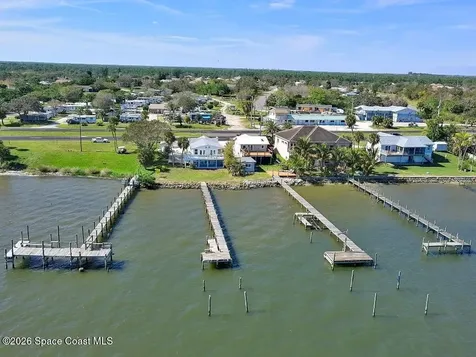 8855 U.s. 1 Micco FL 32976