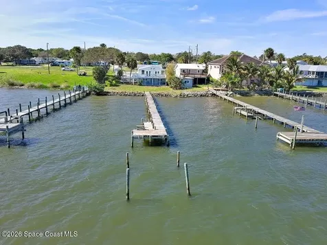 8855 U.s. 1 Micco FL 32976