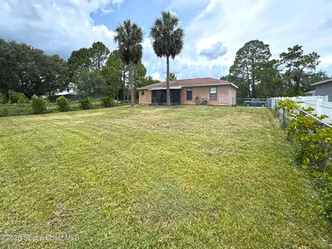 1470 SE Toy Street SE Palm Bay FL 32909