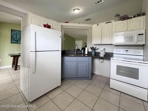 1470 SE Toy Street SE Palm Bay FL 32909
