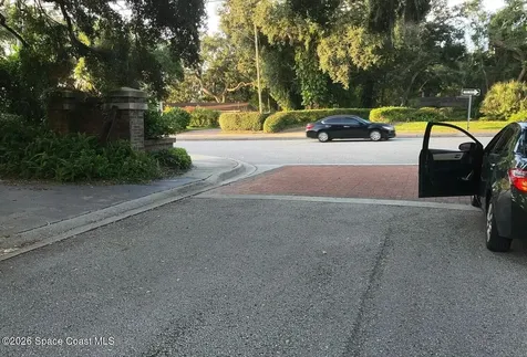 1931 Oakridge Court Clearwater FL 33763