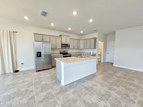 1109 Canfield Circle SE Palm Bay FL 32909