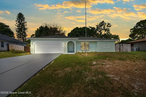 874 Tyrol Avenue NW Palm Bay FL 32907