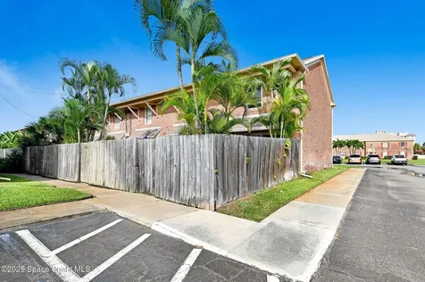 152 E East Colonial Court Indian Harbour Beach FL 32937