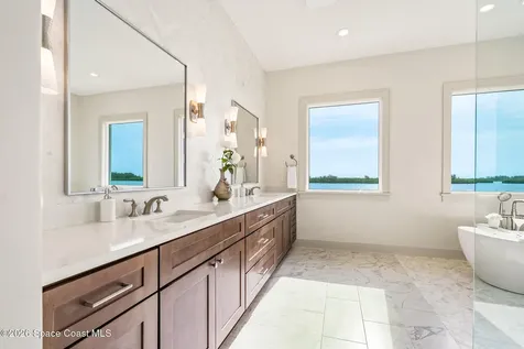 4842 S Harbor Drive Vero Beach FL 32967