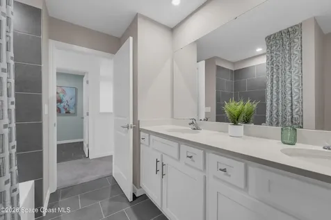 907 Castleford Avenue NE Palm Bay FL 32905