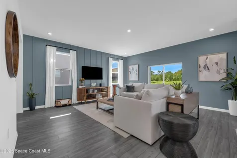907 Castleford Avenue NE Palm Bay FL 32905