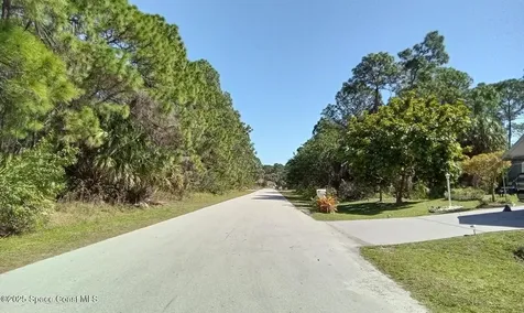 473 Galhouse Street SW Palm Bay FL 32908