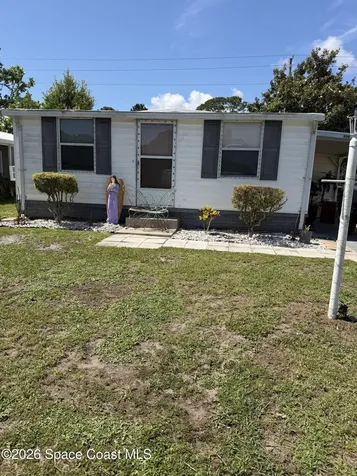 909 Vireo Drive Barefoot Bay FL 32976