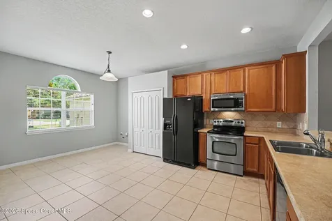 4076 Fitzroy Reef Drive Mims FL 32754