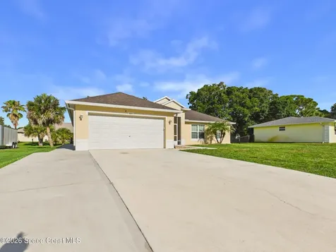 661 Jenkins Street Sebastian FL 32958