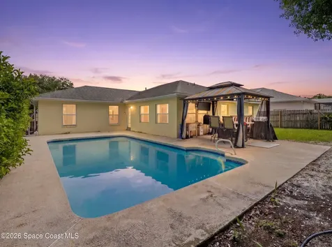 823 Hunters Creek Drive Melbourne FL 32904