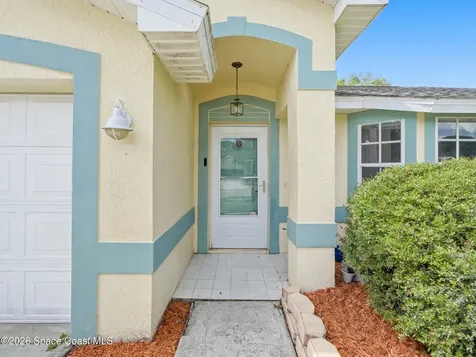 823 Hunters Creek Drive Melbourne FL 32904