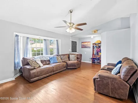823 Hunters Creek Drive Melbourne FL 32904