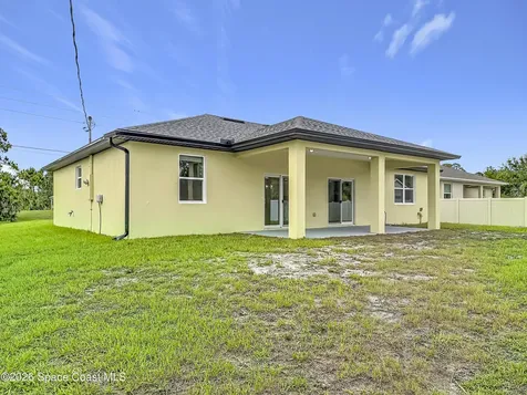 624 Osmosis Drive SW Palm Bay FL 32908