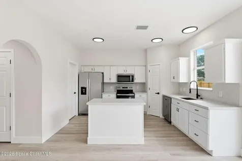 518 Sauders Road SE Palm Bay FL 32909