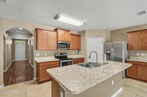 2650 Falcon Lane Mims FL 32754