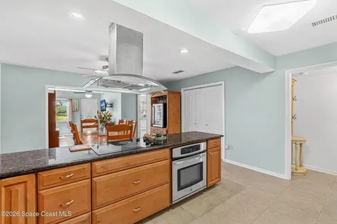 412 Emerald Drive S Indian Harbour Beach FL 32937