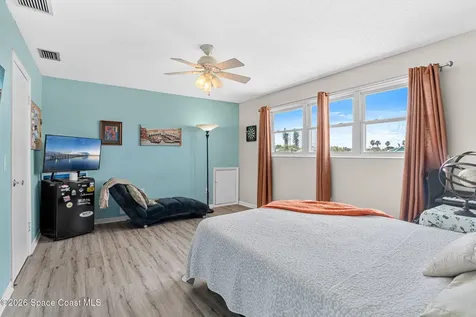 412 Emerald Drive S Indian Harbour Beach FL 32937