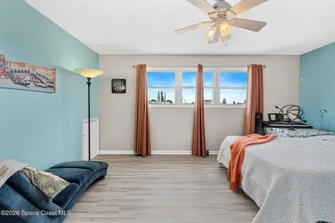 412 Emerald Drive S Indian Harbour Beach FL 32937