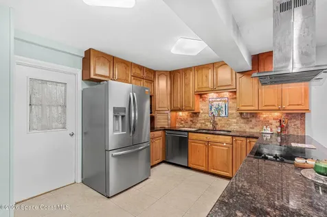 412 Emerald Drive S Indian Harbour Beach FL 32937