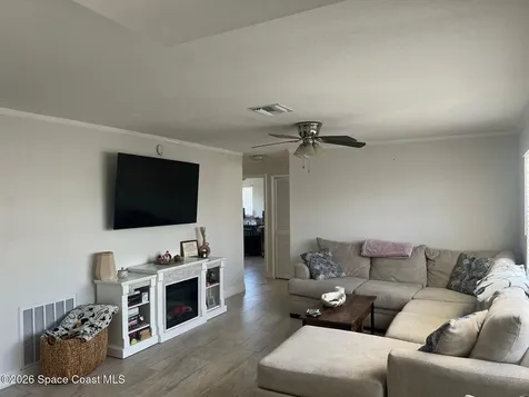 581 Oxford Avenue Melbourne FL 32935