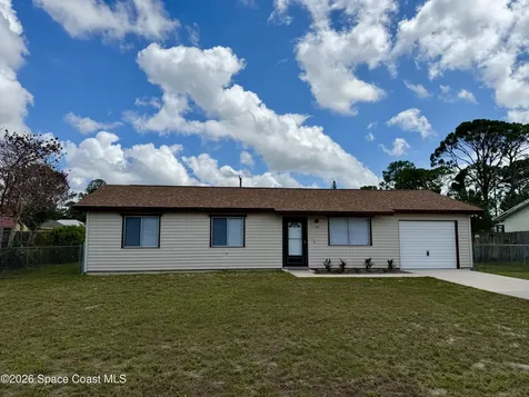 700 Fernandina Street NW Palm Bay FL 32907