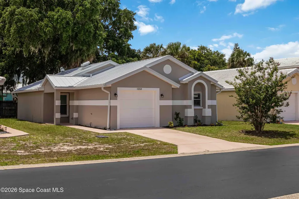 1253 Goldenrod Circle NE Palm Bay FL 32905