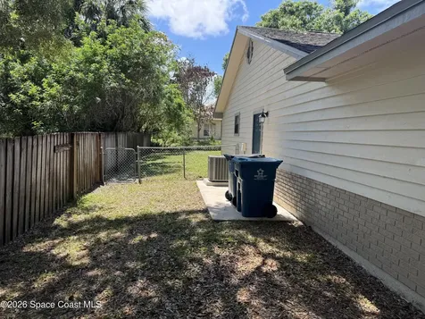 728 Isar Avenue NW Palm Bay FL 32907