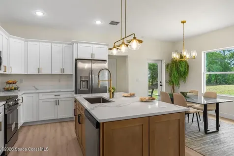 8236 104th Court Vero Beach FL 32967