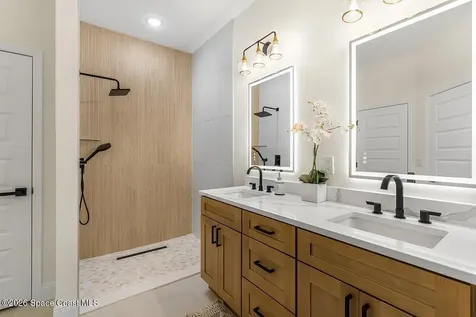 8236 104th Court Vero Beach FL 32967