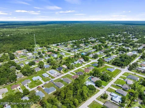 8236 104th Court Vero Beach FL 32967