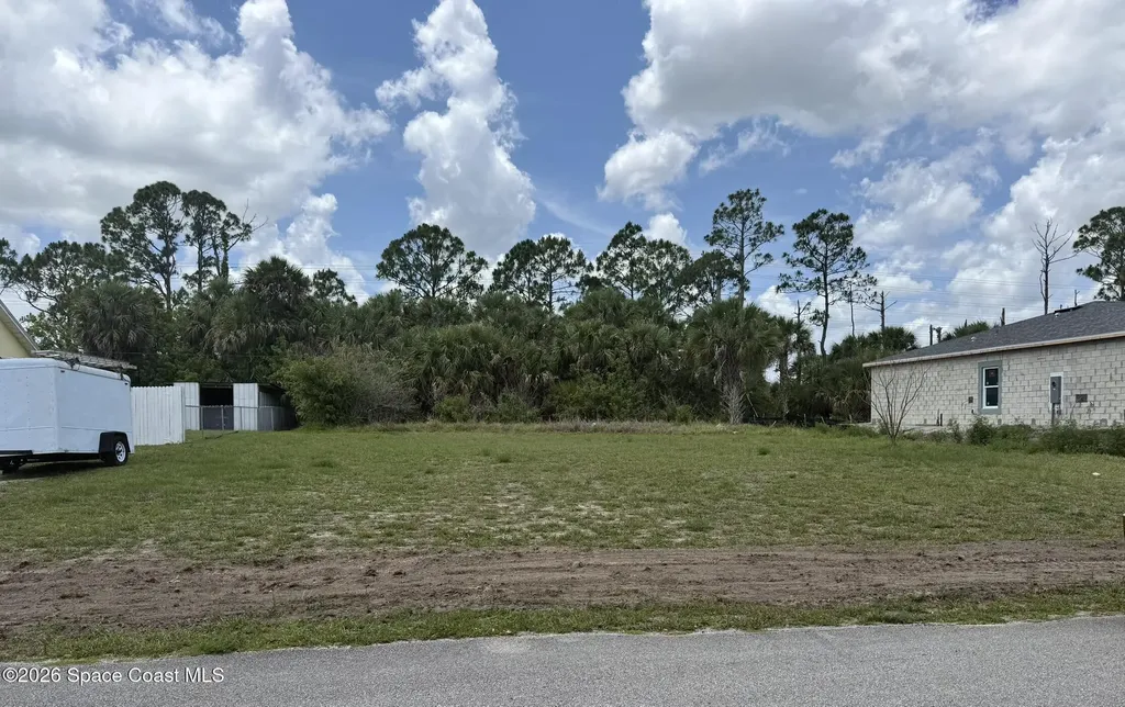 430 Seal Avenue SW Palm Bay FL 32908
