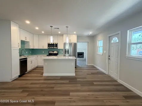 143 E Grant Avenue Cocoa Beach FL 32931