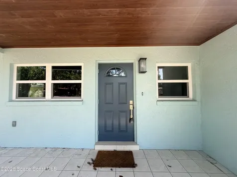 143 E Grant Avenue Cocoa Beach FL 32931