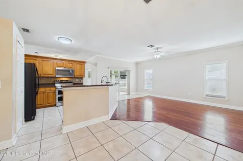 1510 Gardenton Street NW Palm Bay FL 32907